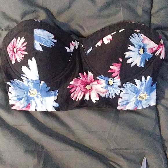 Strapless Bra - Picture 1 of 2